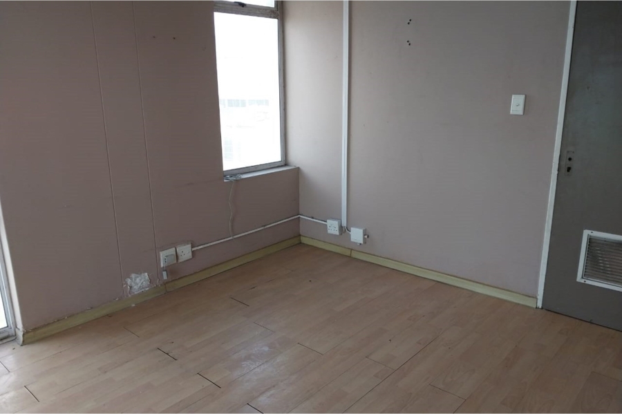 To Let commercial Property for Rent in Humewood Eastern Cape